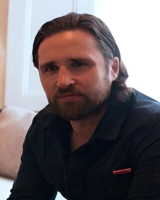 Tim Felton, online therapist with Pathfinder Therapy